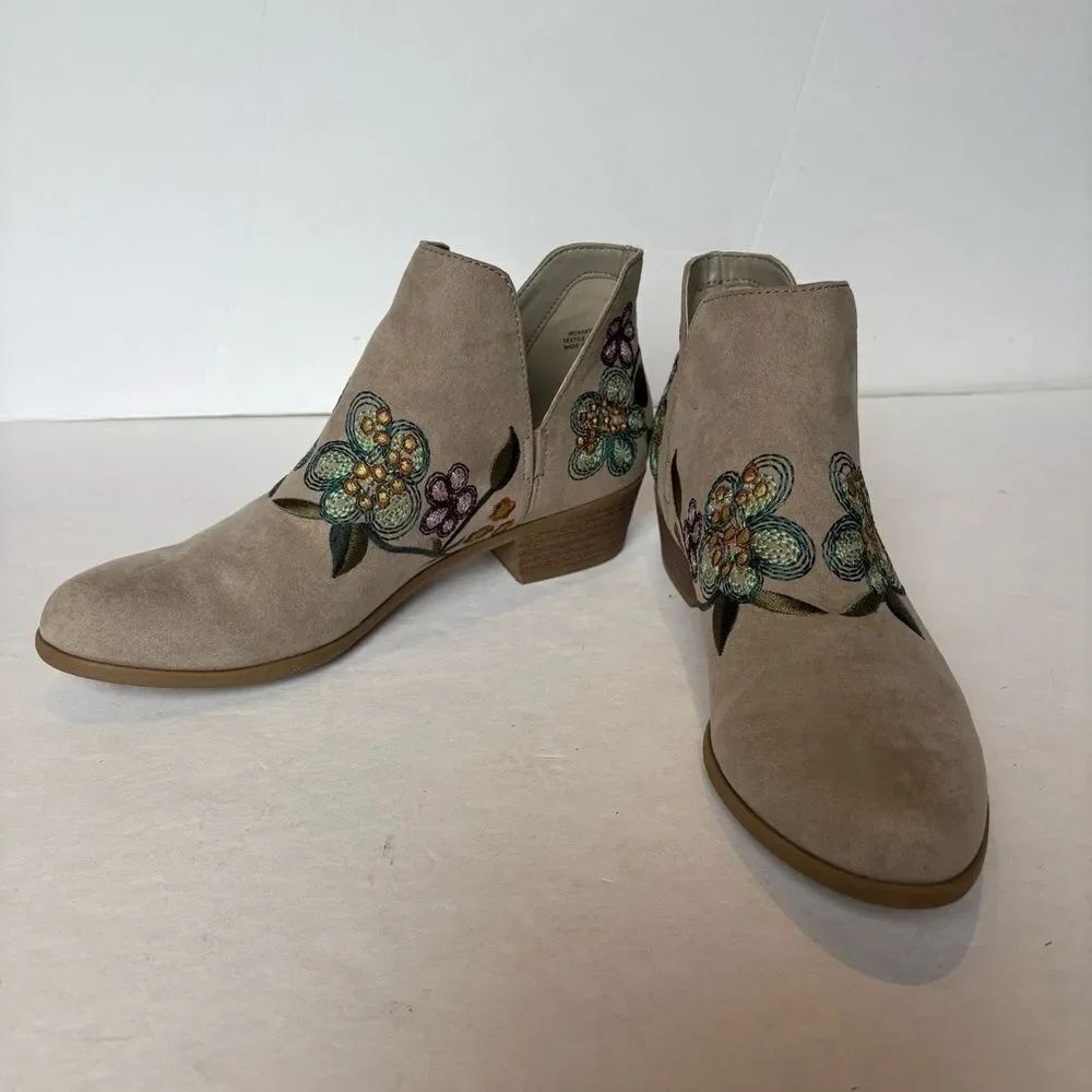 Women's Indigo Road Floral Embroidered Ankle Boots - Lt. tan & Multicolor Size 8